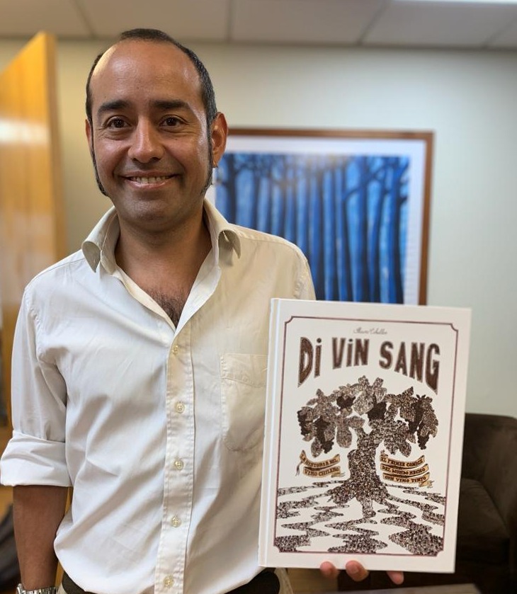 Mauricio Ceballos y su libro Di Vin Sang